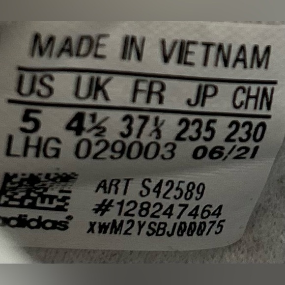 Adidas size 5 - Picture 8 of 8